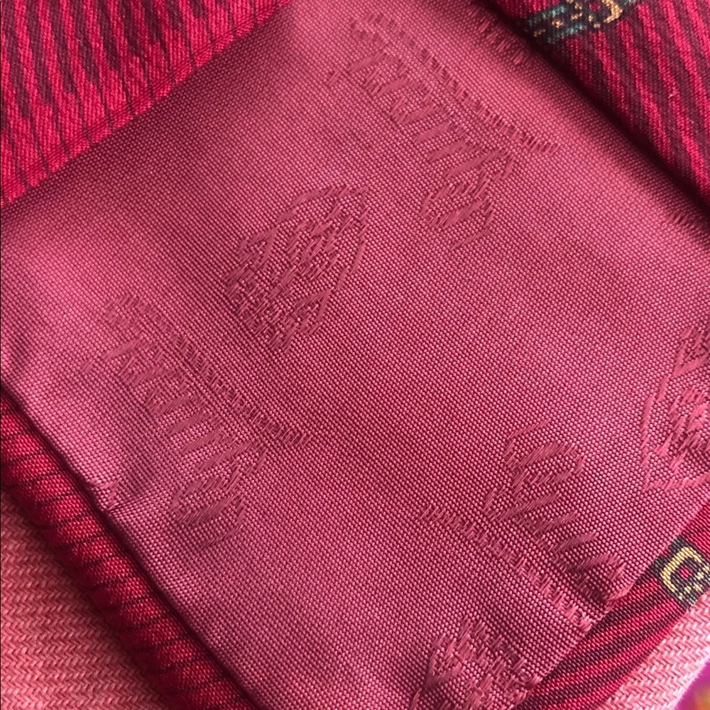 Vtg Gucci bit logo silk tie